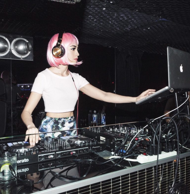 6 Female DJs You Need To Know - Loop Magazine