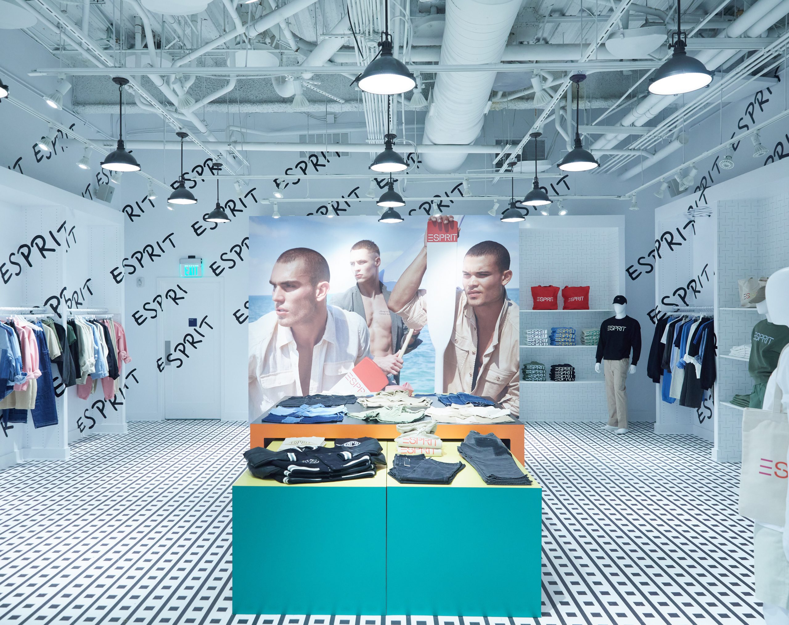 Read more about the article ESPRIT Opens New Pop Up at The Grove