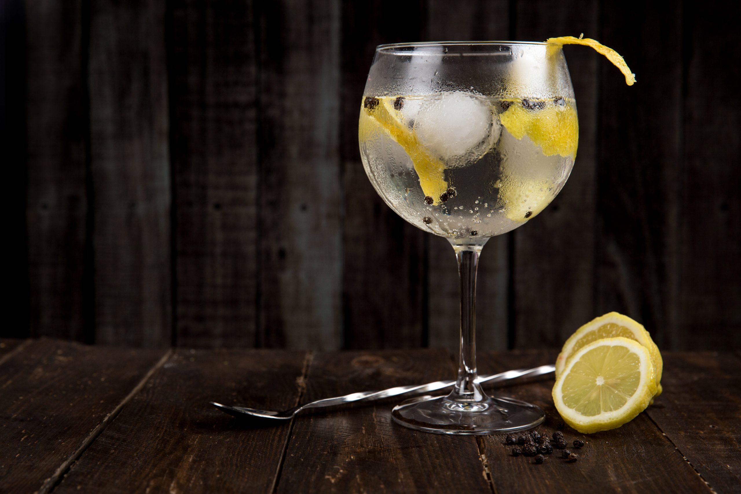 Read more about the article 8 Great Cocktails To Enjoy On World Gin Day