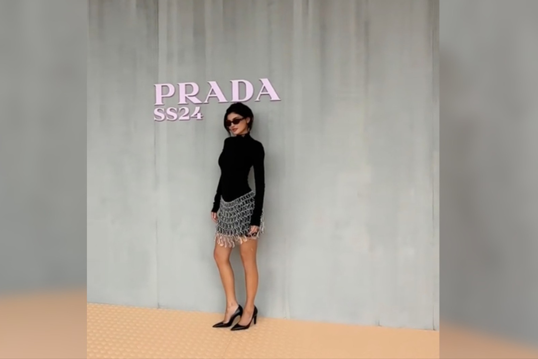 Read more about the article Kylie Jenner Pulls Off the Perfect Prada ‘Fit for Milan Fashion Week
