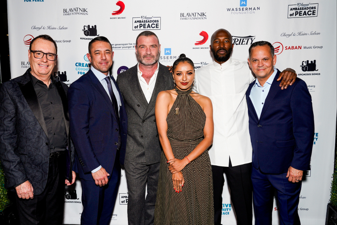 Read more about the article Inside The 5th Annual Ambassadors For Peace Gala With Casamigos