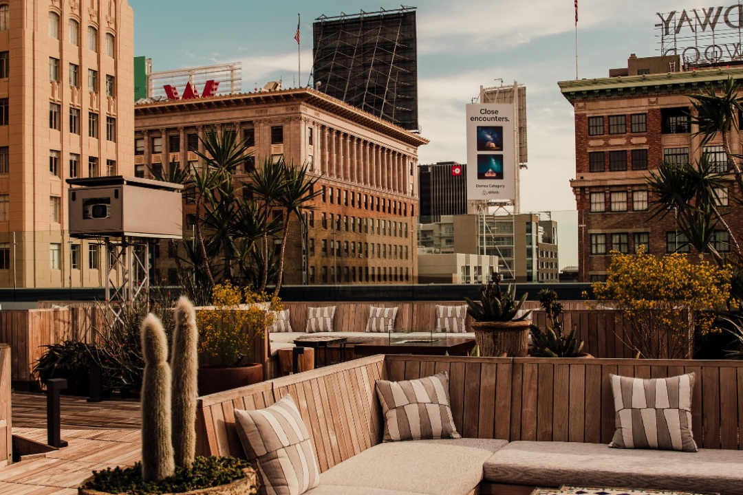 Read more about the article LA Views: 7 Instagrammable Rooftops In Hollywood