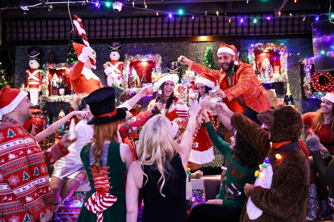 Read more about the article Festive AF: Holiday Bars In LA
