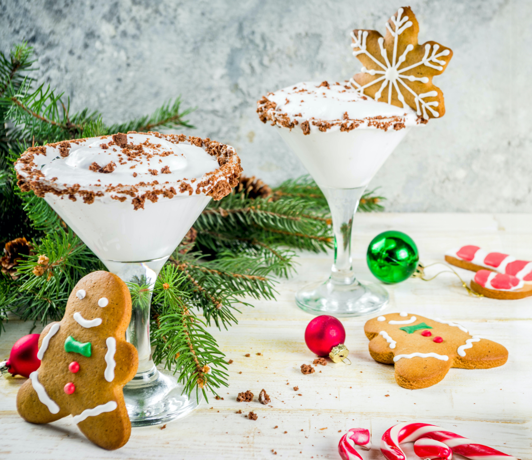 https://loopmag.co/wp-content/uploads/2023/12/American-Gingerbread-Martini-copy-1.jpg