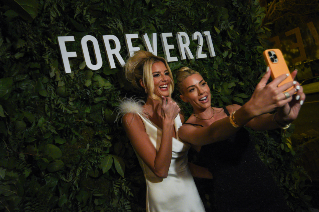 Read more about the article Inside Forever 21’s Holiday Influencer Soiree