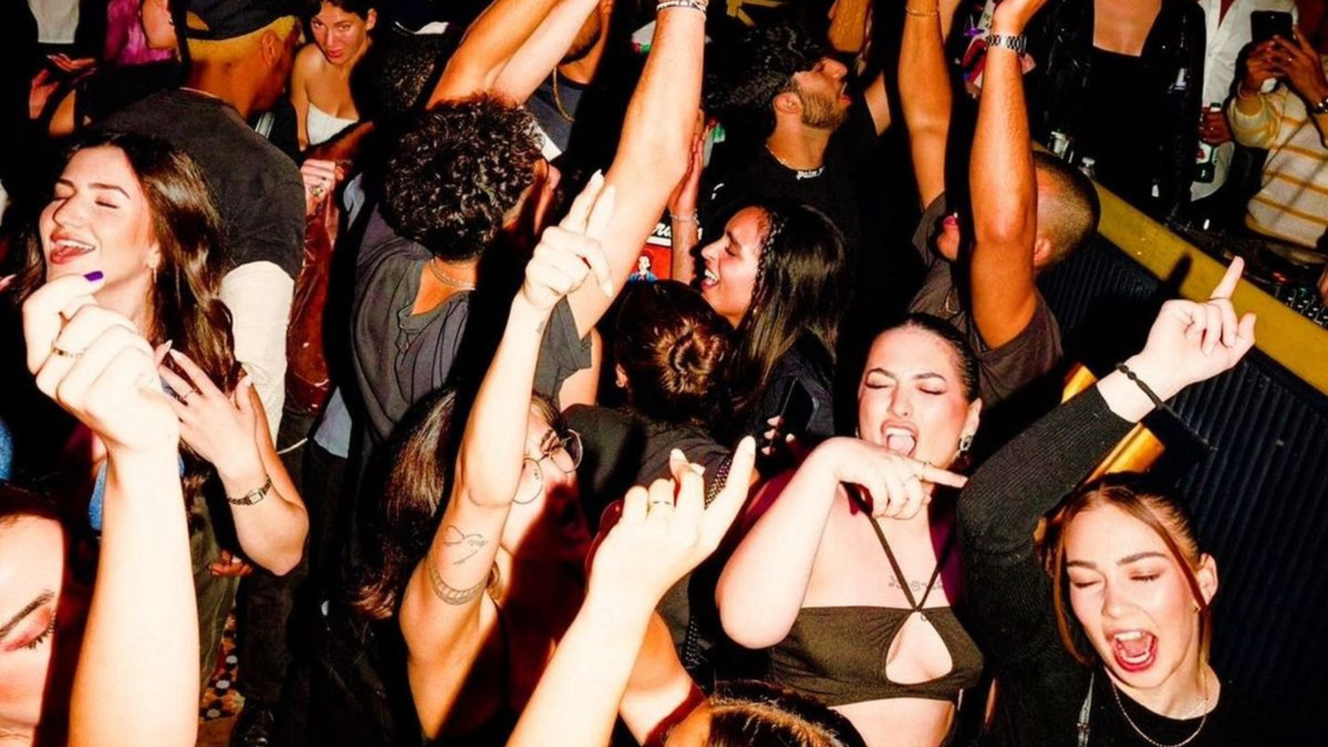 Read more about the article Are We Over the Mega-Club Era? Why Small Rooms Are Stealing the Spotlight