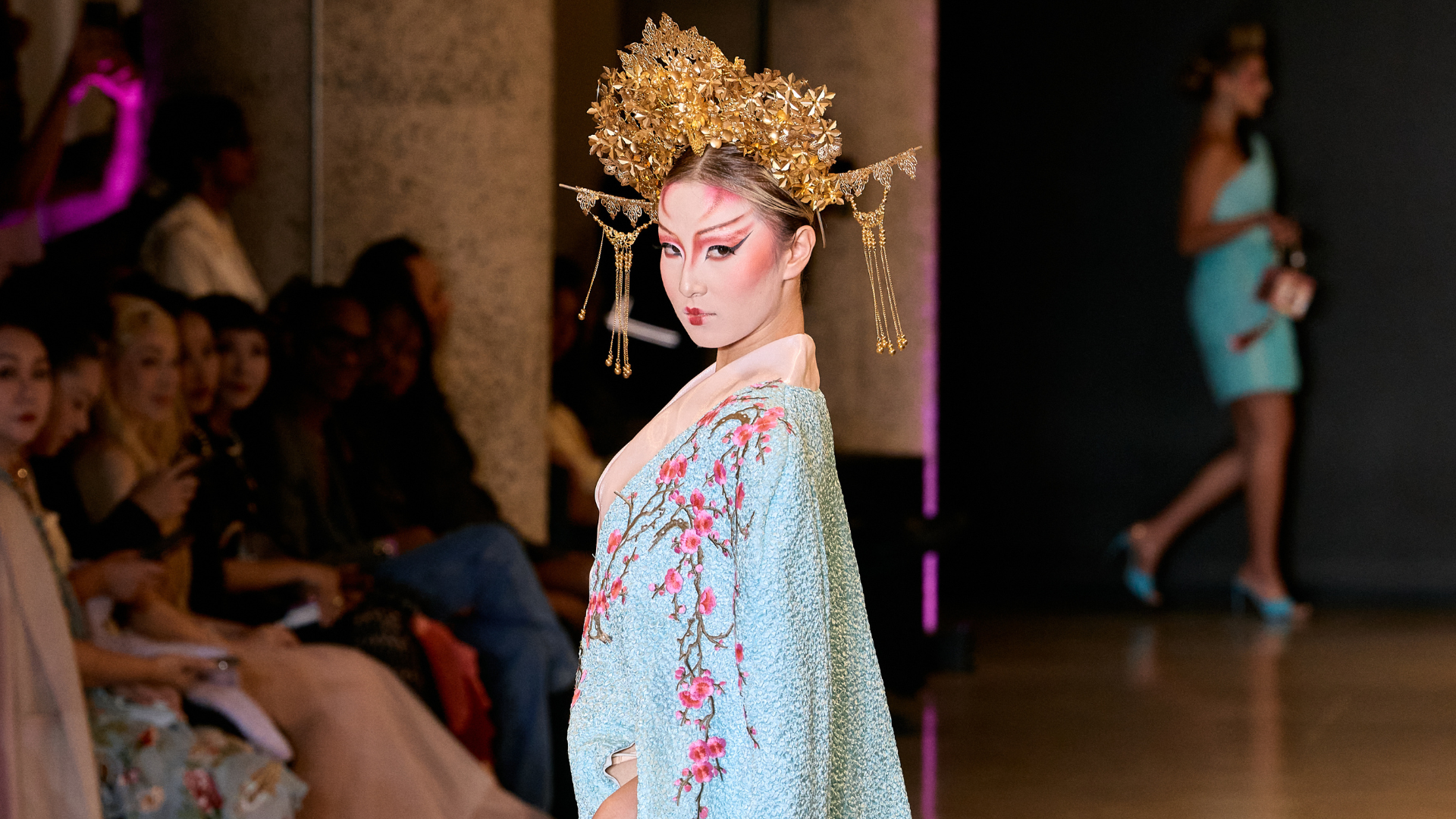Read more about the article Art Hearts Fashion Makes Its Shanghai Runway Debut