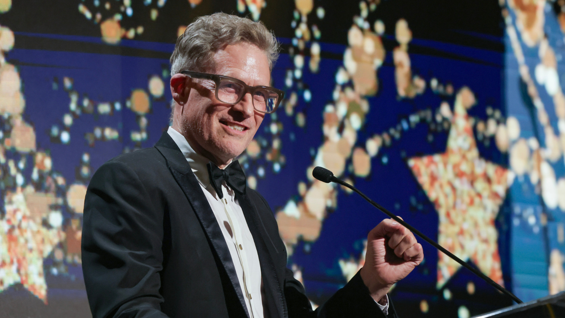 Read more about the article Giving A Smile Gala: A Star-Studded Evening of Impact at The Beverly Hilton