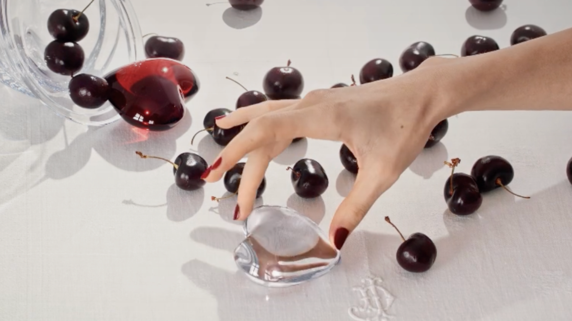 Read more about the article Baccarat’s Valentine’s Day Edit: Luxe Gifts They’ll Love Long After the Holiday