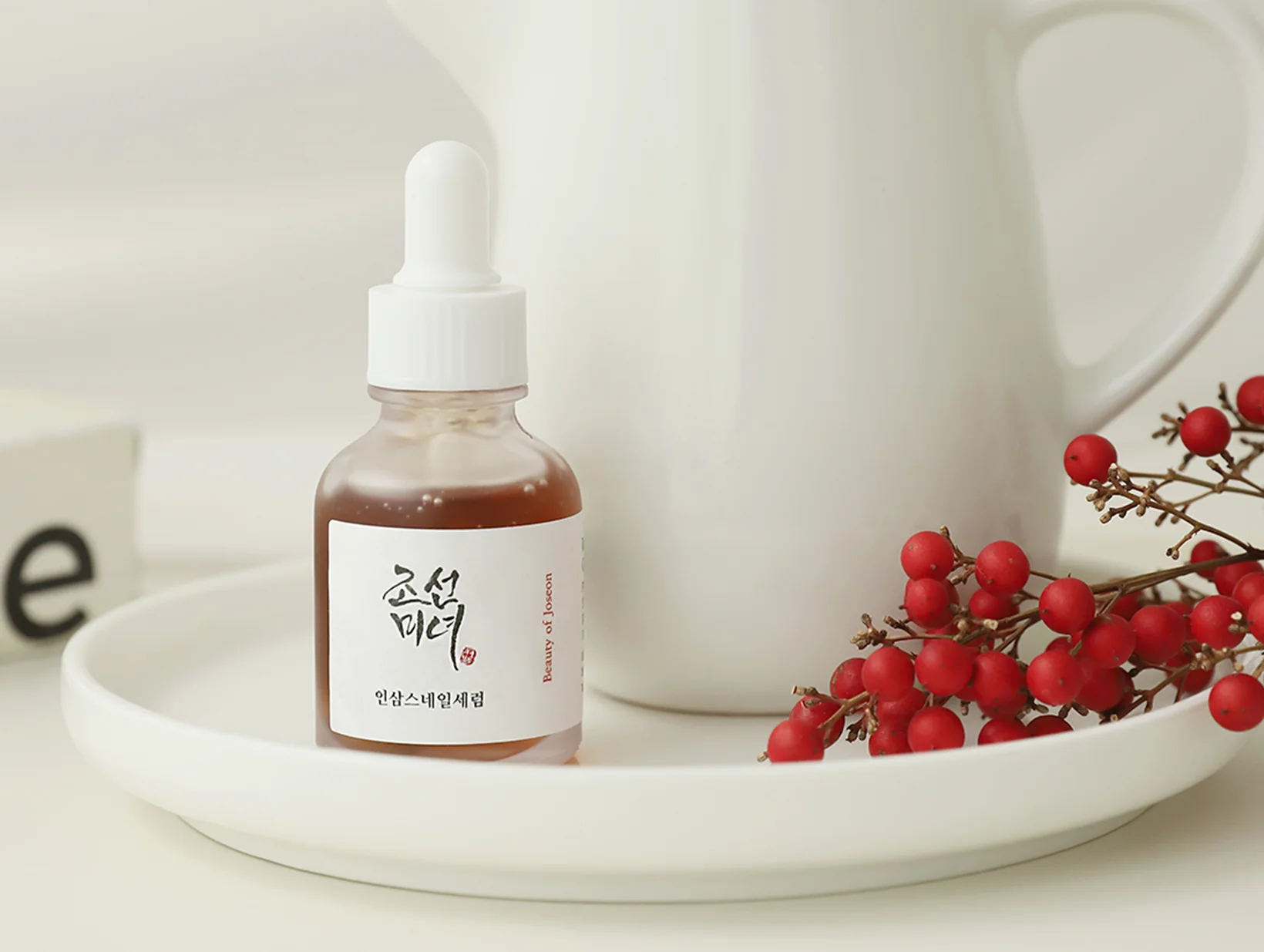 Read more about the article Dewy Defender: The Best Serums for Cold, Dry Weather