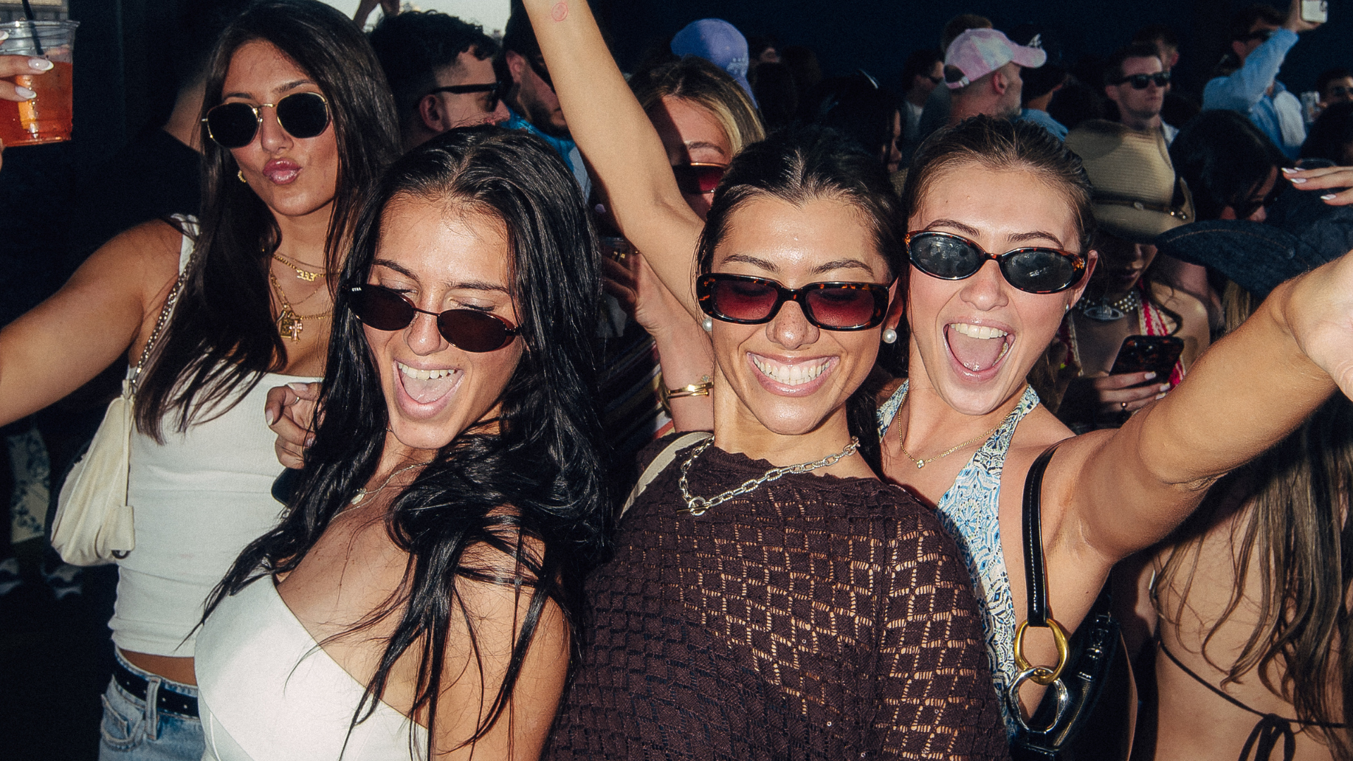 Read more about the article RIVA at Arlo Williamsburg Is Where Hot People Spend Saturdays