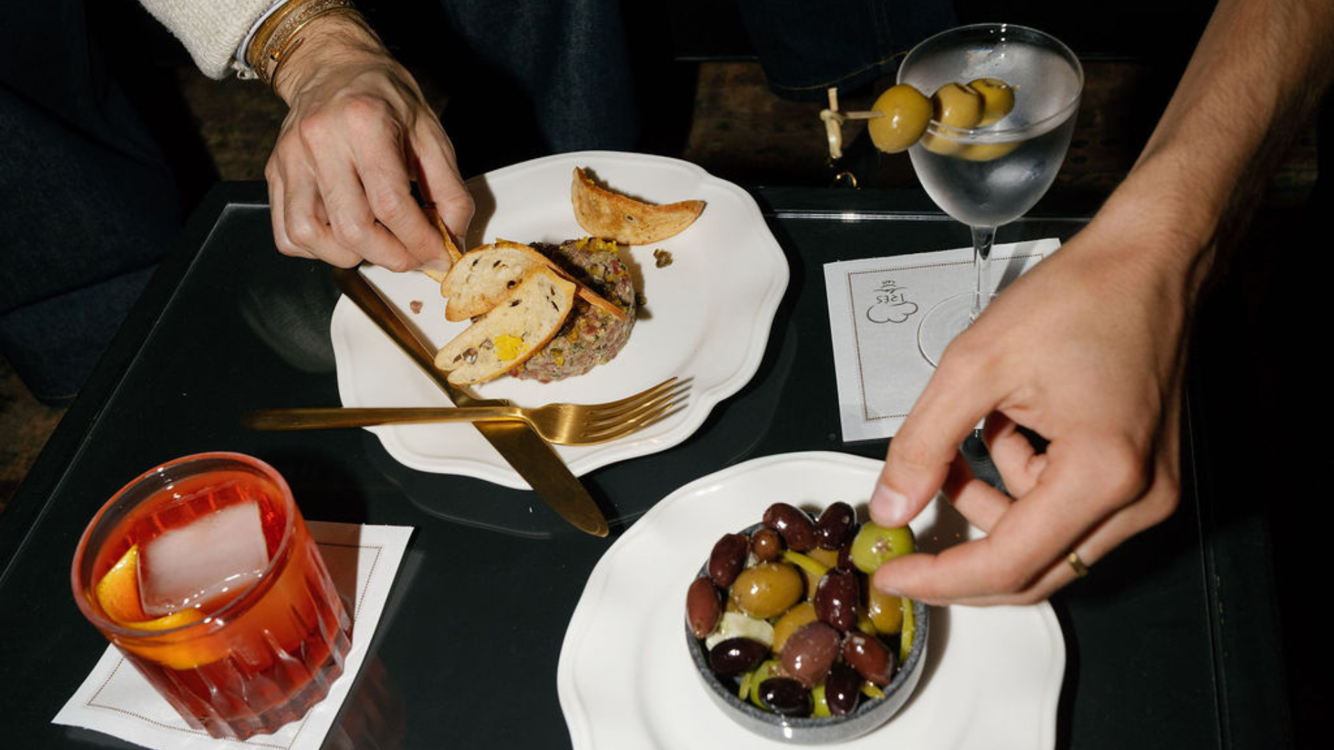 Read more about the article West Hollywood’s Newest Hotspot Très LA Bistro & Café Debuts with VIP Opening Party
